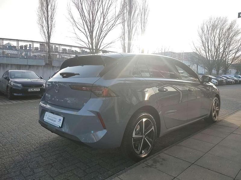 Neu Opel Astra Edition 131 PS (96 kW) 2025 Grafik grau Limousine