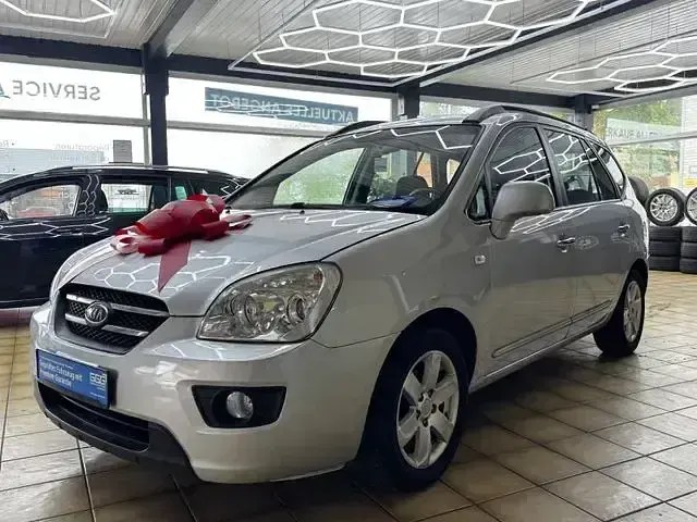 Gebraucht Kia Carens EX 144 PS (105 kW) 2008 Silber Van / Kleinbus