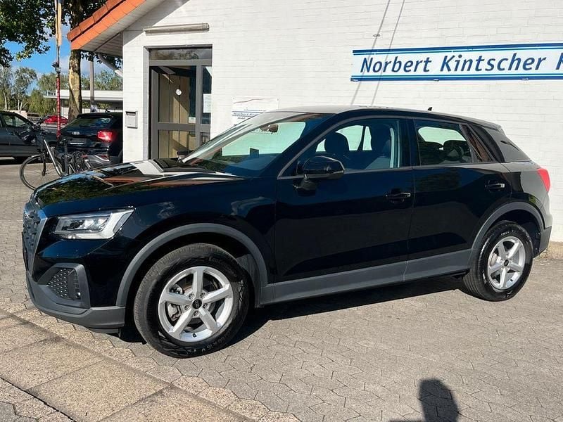 Schwarz Gebraucht 2024 Audi Q2 SUV | 22.999 € (Guter Preis) - Bild 1/4