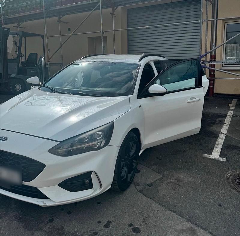 Gebraucht Ford Focus ST-Line 150 PS (110 kW) 2019 Weiß Kombi