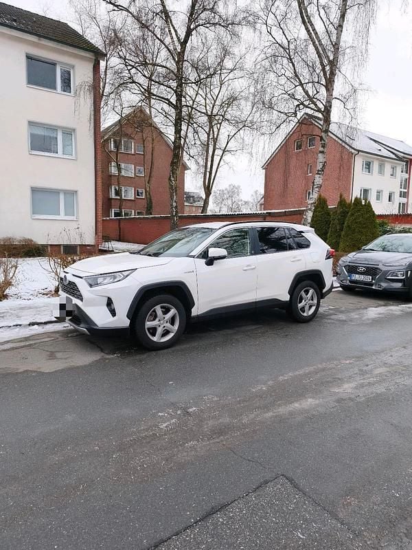 Weiß Gebraucht 2021 Toyota RAV4 Hybrid SUV | 28.900 € (Superpreis) - Bild 1/4
