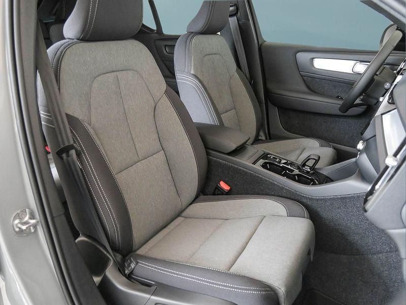Gebraucht Volvo XC40 Plus 163 PS (119 kW) 2026 Grau SUV