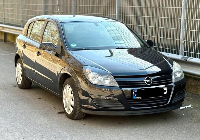 Gebraucht Opel Astra 105 PS (77 kW) 2005 Schwarz Limousine