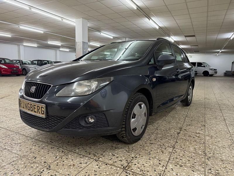 Grau Gebraucht 2011 Seat Ibiza Reference Limousine | 3.298 € (Fairer Preis) - Bild 1/4