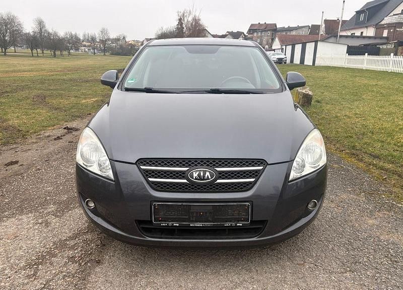 Second-hand Kia Ceed 116 CP (85 kW) 2008 Gri Hatchback
