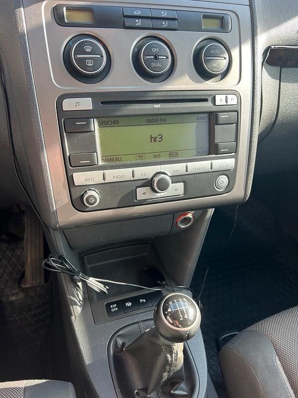 Gebraucht VW Touran 140 PS (102 kW) 2008 Braun Van / Kleinbus