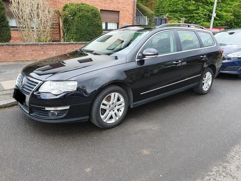 Schwarz Gebraucht 2005 VW Passat Kombi | 2.500 € - Bild 1/4