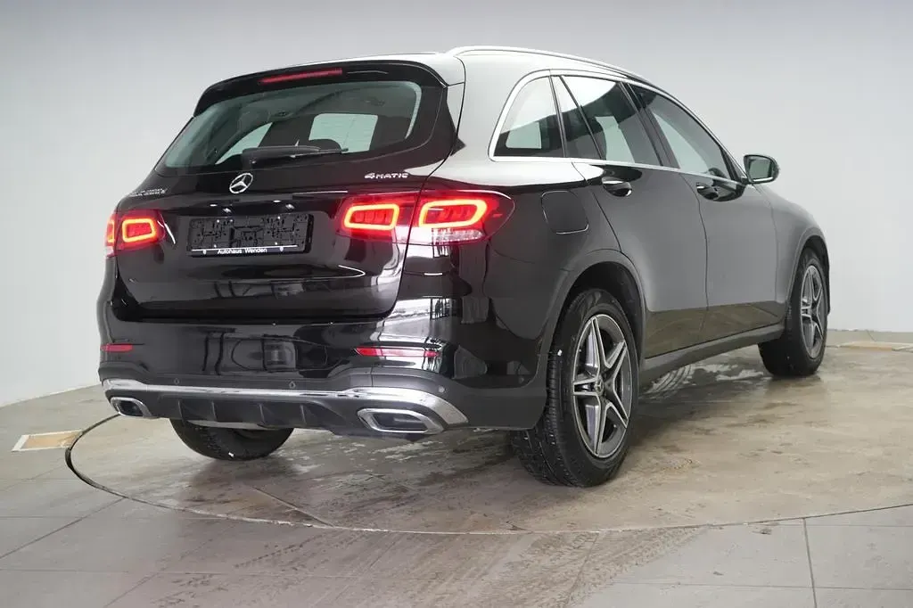 Gebraucht Mercedes GLC300 AMG 245 PS (180 kW) 2021 Schwarz SUV