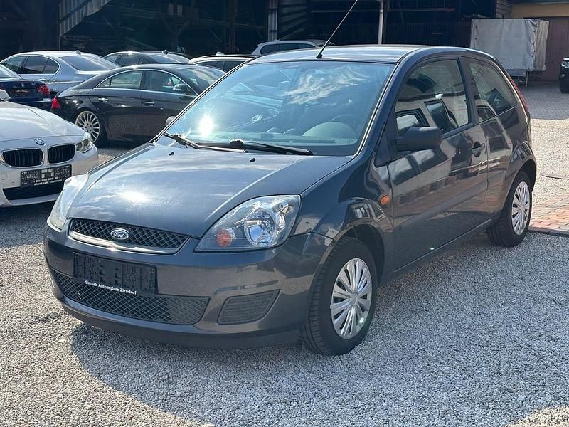Gebraucht Ford Fiesta Ambiente 69 PS (50 kW) 2007 Grau Kleinwagen