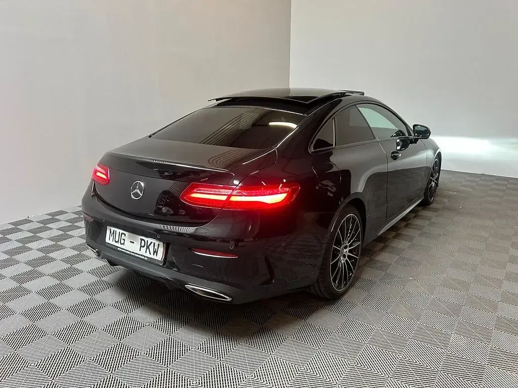 Gebraucht Mercedes E300 AMG 245 PS (180 kW) 2019 Schwarz Coupé