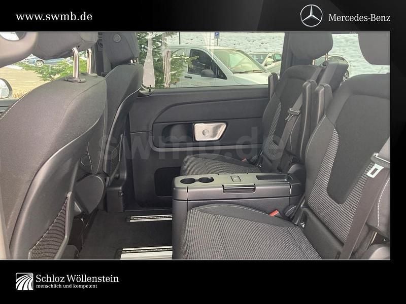 Gebraucht Mercedes V300 Style 237 PS (174 kW) 2025 Schwarz Van / Kleinbus