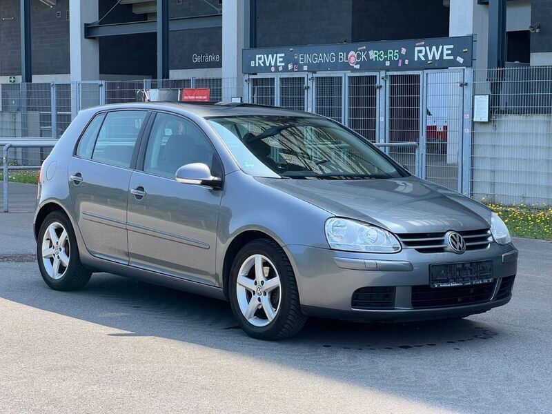 Grau Gebraucht 2009 VW Golf VI Comfortline Limousine | 3.790 € (Guter Preis) - Bild 1/4