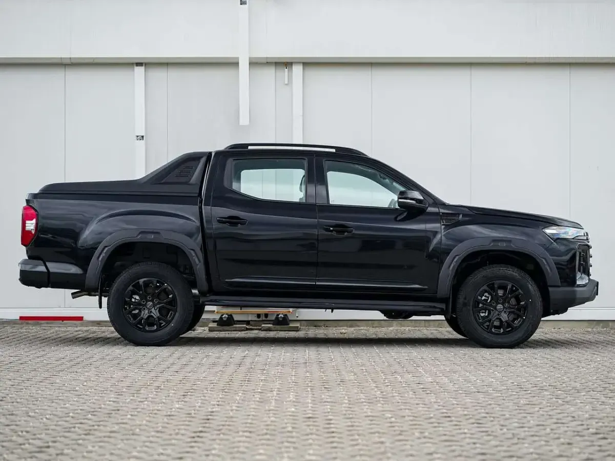 Gebraucht Maxus T60 215 PS (158 kW) 2026 Schwarz metallic Pickup