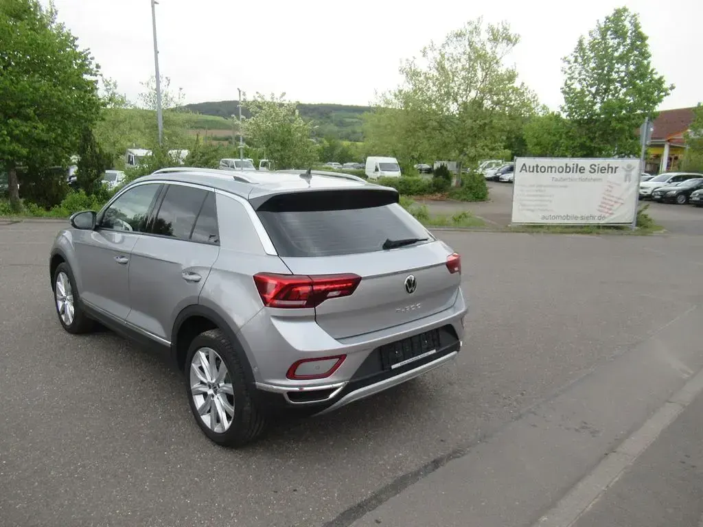 Second-hand VW T-Roc IQ Drive 150 CP (110 kW) 2024 Argintiu SUV
