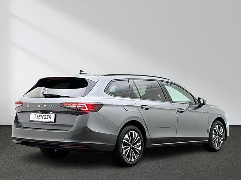 Gebraucht Skoda Superb Selection 150 PS (110 kW) 2025 Graphitegrau Kombi