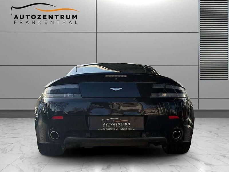 Gebraucht Aston Martin Vantage 426 PS (313 kW) 2011 Onyx black Coupé