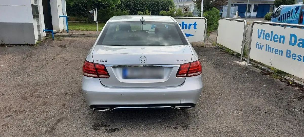 Gebraucht Mercedes E350 258 PS (189 kW) 2015 Silber Limousine