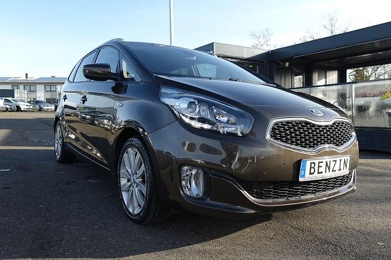 Braun Gebraucht 2015 Kia Carens Edition 7 Van / Kleinbus | 9.900 € (Fairer Preis) - Bild 1/4