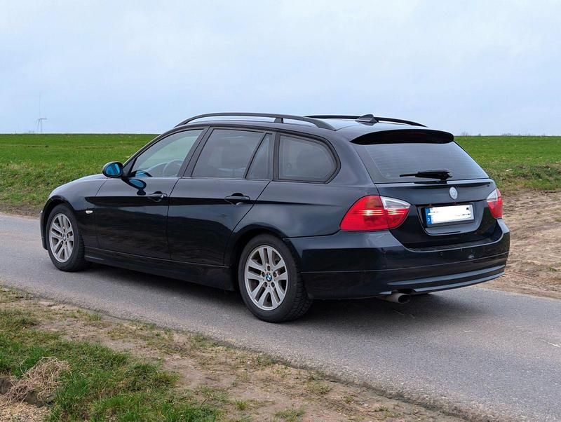 Gebraucht BMW 320 Performance 163 PS (119 kW) 2006 Blau Kombi