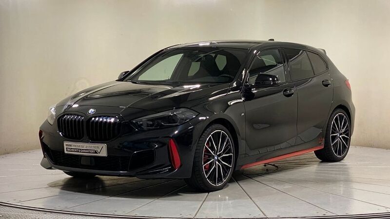 Schwarz Gebraucht 2022 BMW 128 Performance Limousine | 32.890 € (Fairer Preis) - Bild 1/4