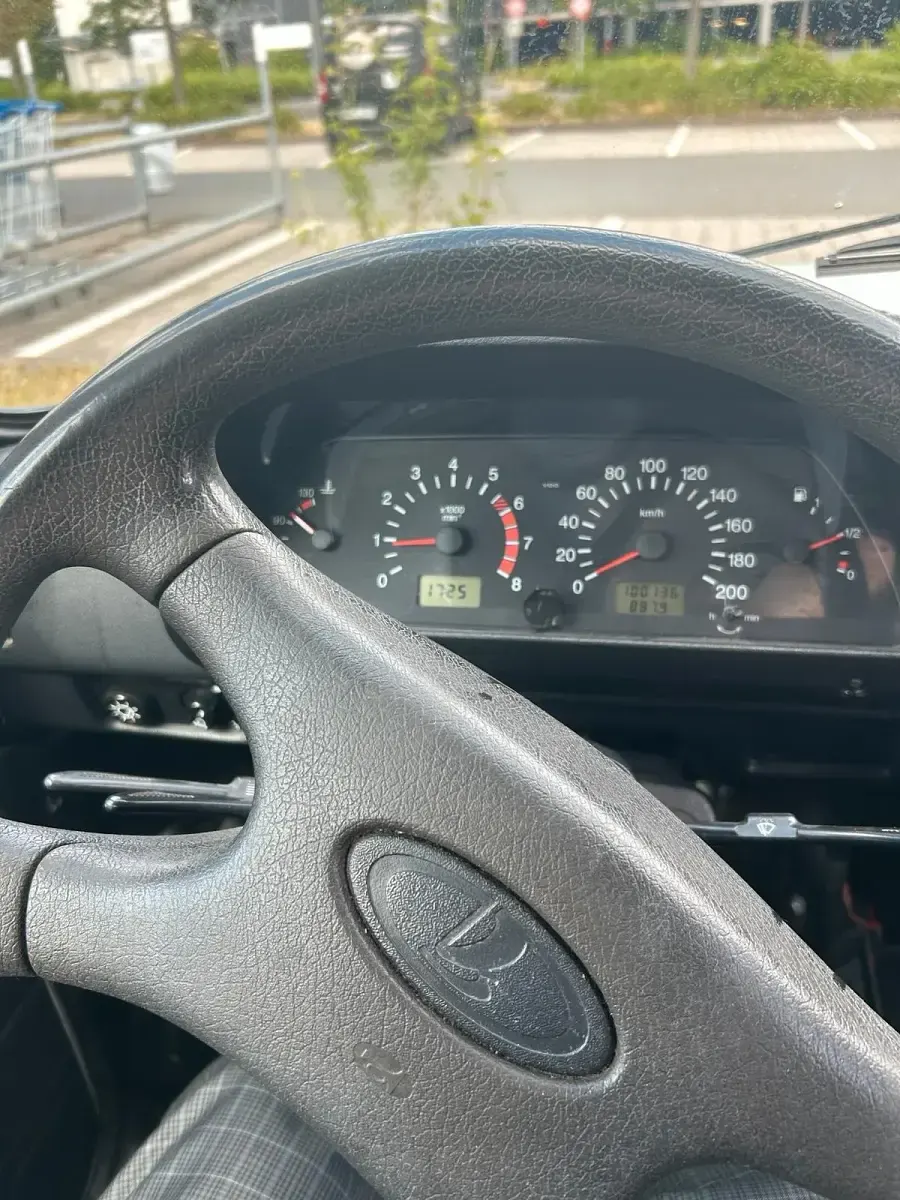 Gebraucht Lada niva 83 PS (61 kW) 2010 Weiß SUV