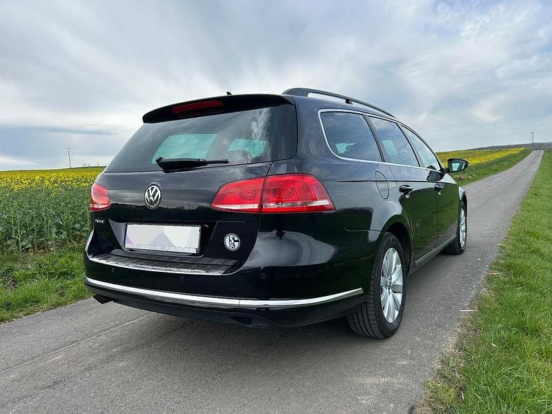 Gebraucht VW Passat Comfortline 122 PS (89 kW) 2011 Schwarz Kombi