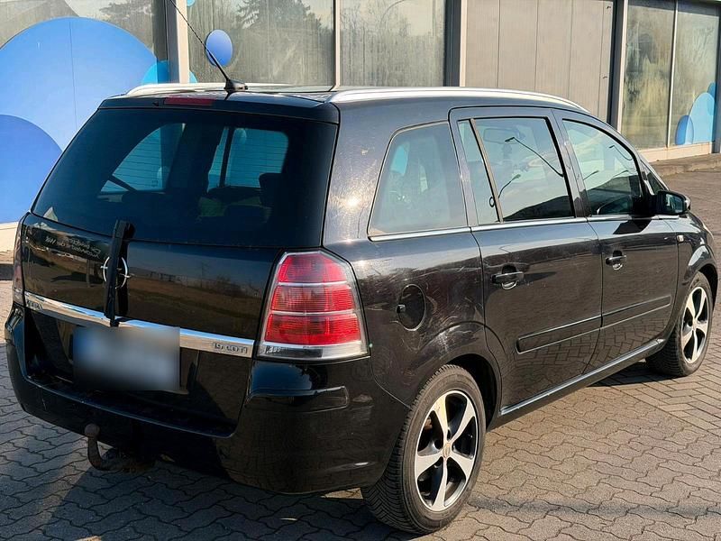 Gebraucht Opel Zafira 120 PS (88 kW) 2008 Schwarz Van / Kleinbus