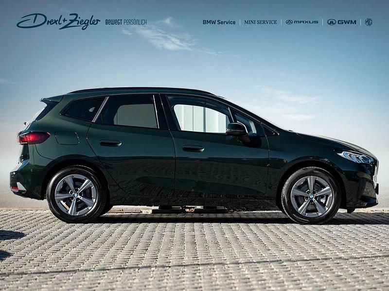 Gebraucht BMW 220 Active Tourer Performance 170 PS (125 kW) 2025 San remo green metallic Van / Kleinbus