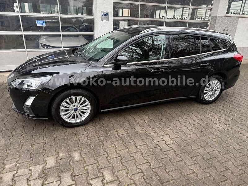 Gebraucht Ford Focus Titanium X 120 PS (88 kW) 2021 Agate black (metallic) Kombi