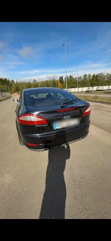 Gebraucht Ford Mondeo 165 PS (121 kW) 2008 Schwarz Limousine