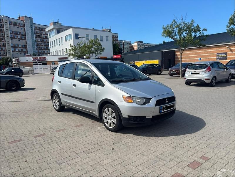 Grau Gebraucht 2010 Mitsubishi Colt Kleinwagen | 2.550 € (Guter Preis) - Bild 1/4