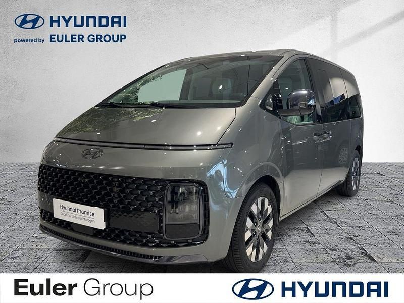 Gruen Gebraucht 2023 Hyundai Staria Signature Van | 37.490 € - Bild 1/4