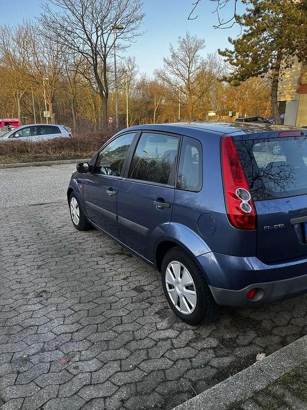 Gebraucht Ford Fiesta 60 PS (44 kW) 2005 Kleinwagen