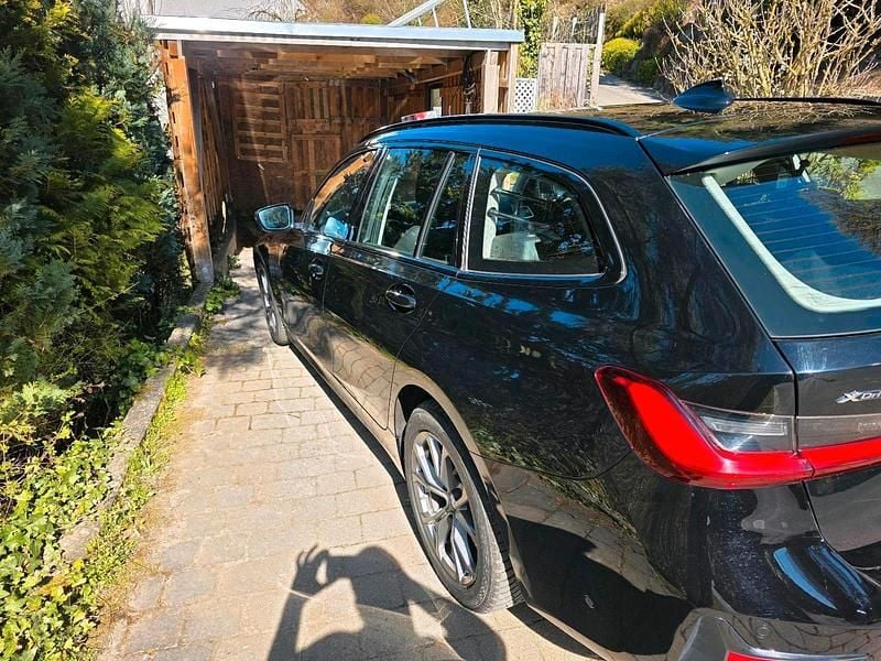 Gebraucht BMW 330e 292 PS (214 kW) 2020 Schwarz Kombi