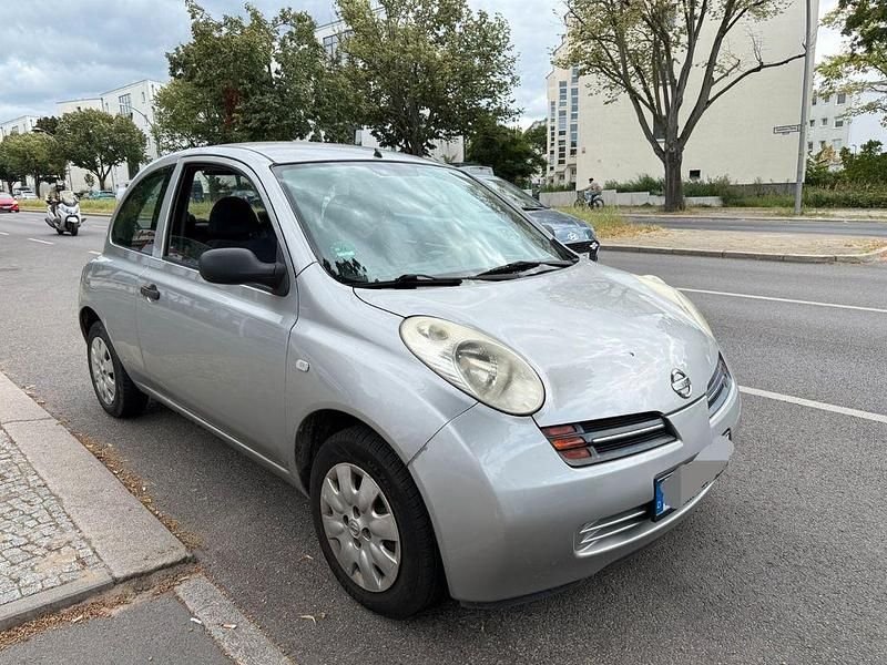 Silber Gebraucht 2004 Nissan Micra Visia Kleinwagen | 1.999 € (Guter Preis) - Bild 1/4