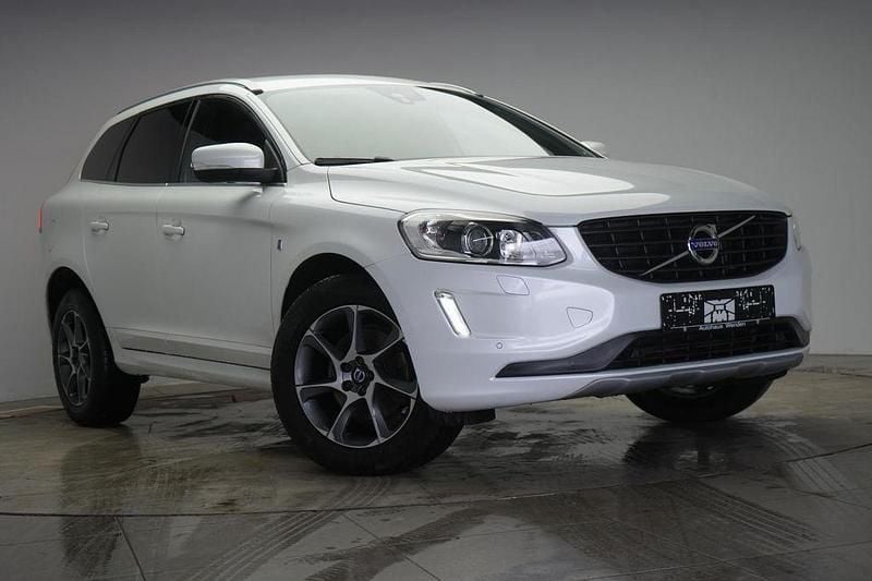 Crystal white pearl Gebraucht 2015 Volvo XC60 Ocean Race SUV | 18.990 € (Fairer Preis) - Bild 1/4