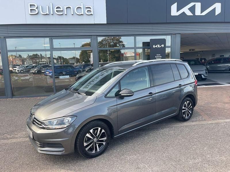 Grau Gebraucht 2019 VW Touran IQ Drive Van / Kleinbus | 23.970 € (Guter Preis) - Bild 1/4