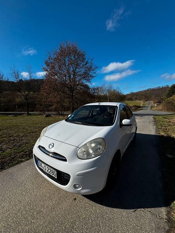 Usado Nissan Micra Acenta 80 HP (58 kW) 2012 Branco Citadino