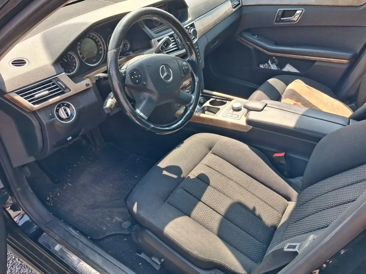 Gebraucht Mercedes E300 Avantgarde 231 PS (169 kW) 2010 Schwarz Kombi