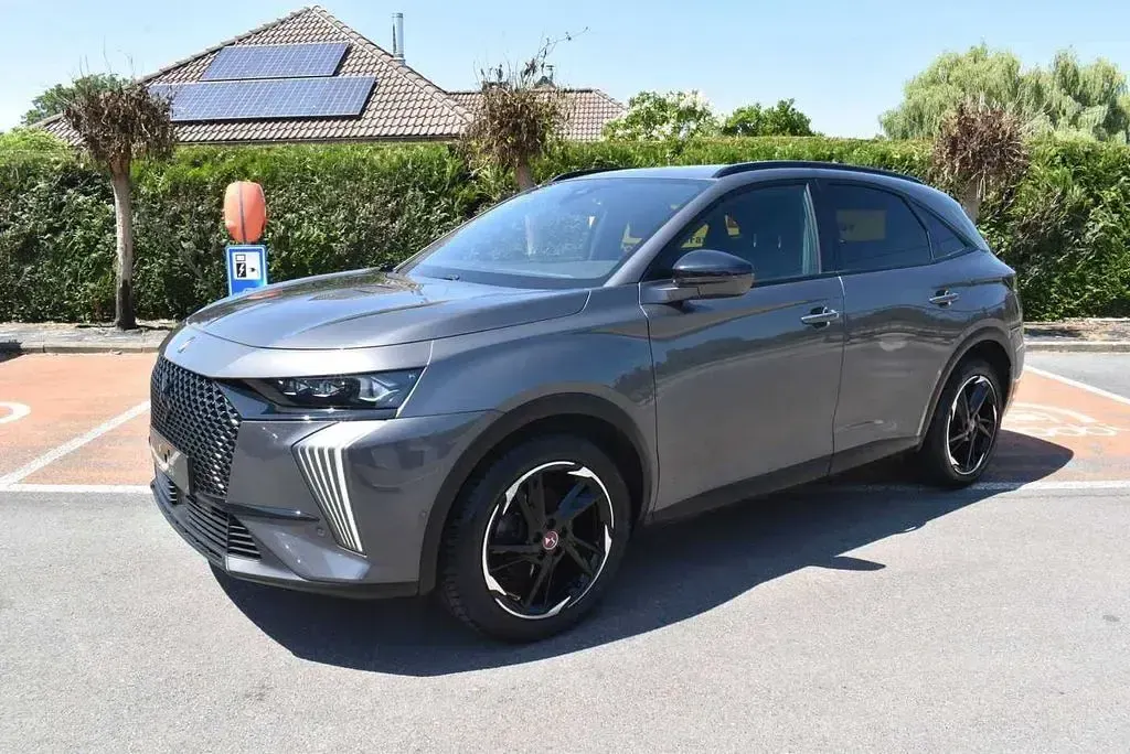 Gebraucht DS Automobiles DS7 Crossback Performance 131 PS (96 kW) 2023 Grau SUV