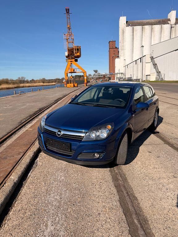 Gebraucht Opel Astra 90 PS (66 kW) 2004 Blau Limousine