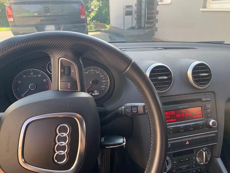 Gebraucht Audi A3 125 PS (91 kW) 2011 Schwarz Kleinwagen