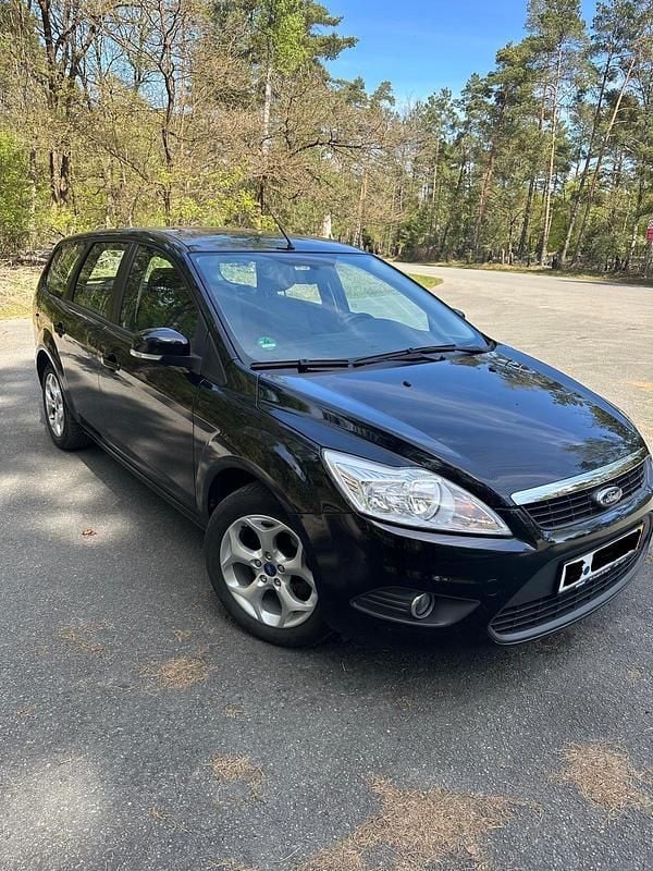 Second-hand Ford Focus 101 CP (74 kW) 2011 Negru Break