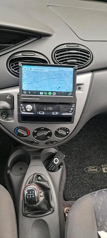 Gebraucht Ford Focus 101 PS (74 kW) 1999 Silber Kleinwagen