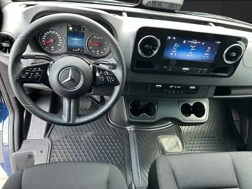 Gebraucht Mercedes Sprinter 150 PS (110 kW) 2025 Blau Van