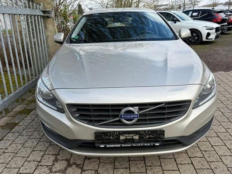 Gebraucht Volvo V60 Kinetic 190 PS (139 kW) 2016 Silber Kombi