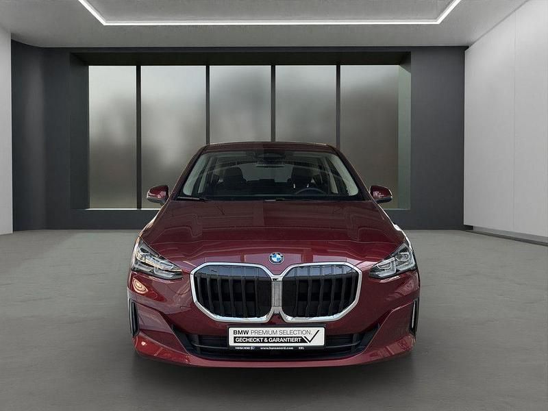Gebraucht BMW 220 Active Tourer 170 PS (125 kW) 2025 Rot Van / Kleinbus