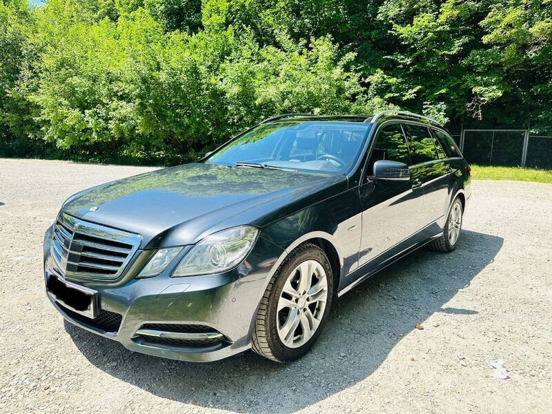 Grau Gebraucht 2010 Mercedes E350 Avantgarde Limousine | 9.700 € (Teuer) - Bild 1/4