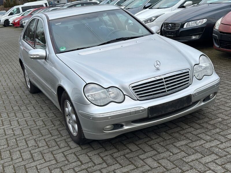 Gebraucht Mercedes C180 Elegance 129 PS (94 kW) 2001 Silber Limousine