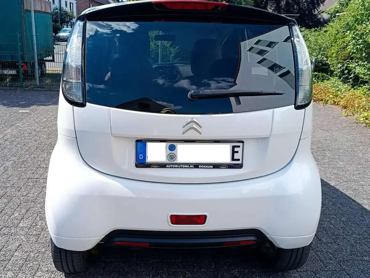 Gebraucht Citroën C-zero Tendance 47 kW (64 PS) 2012 Weiß Kleinwagen